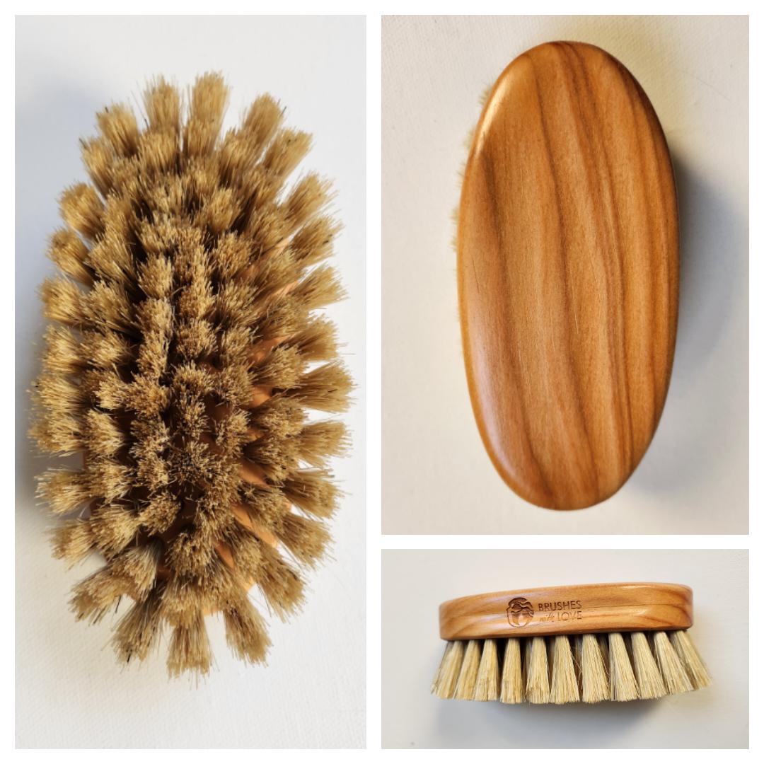 Szczotka do masażu ciała Modrzewiowa